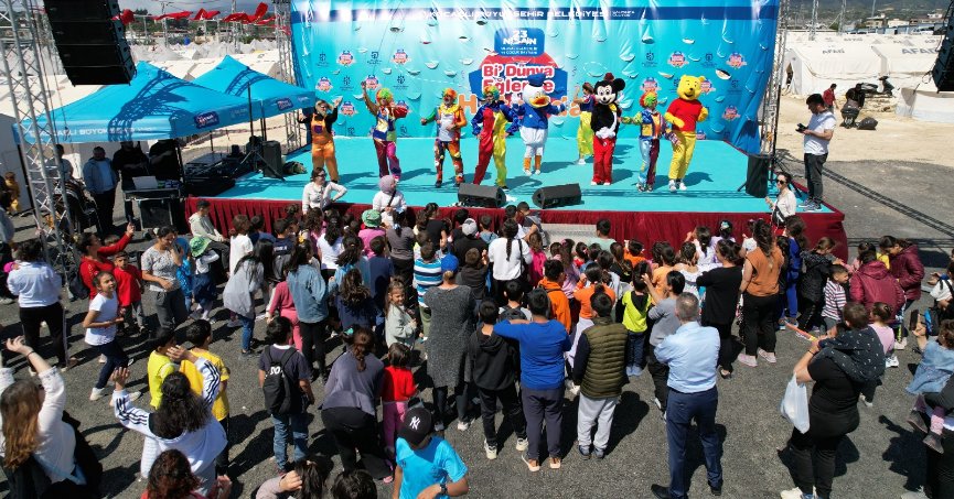 Büyükşehir, bayramda Defne’ye mutluluk taşıdı