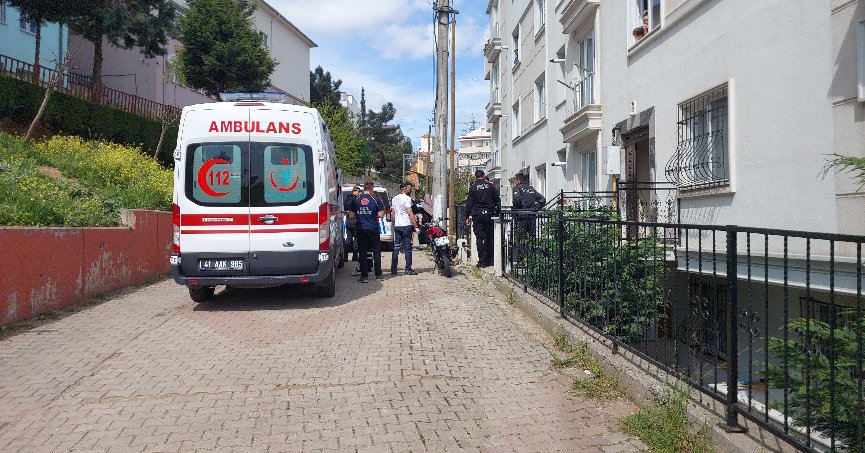 Dini nikahlı eşini  silahla yaraladı