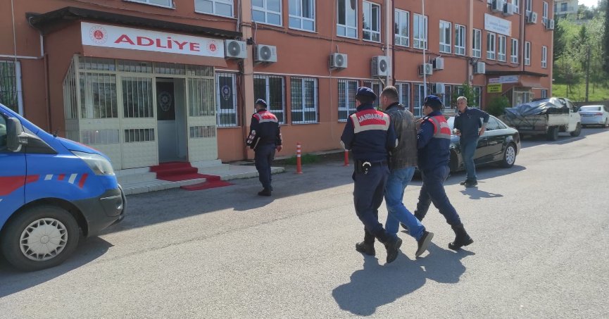 Kocaeli’de aranan şahıslara  jandarma operasyonu