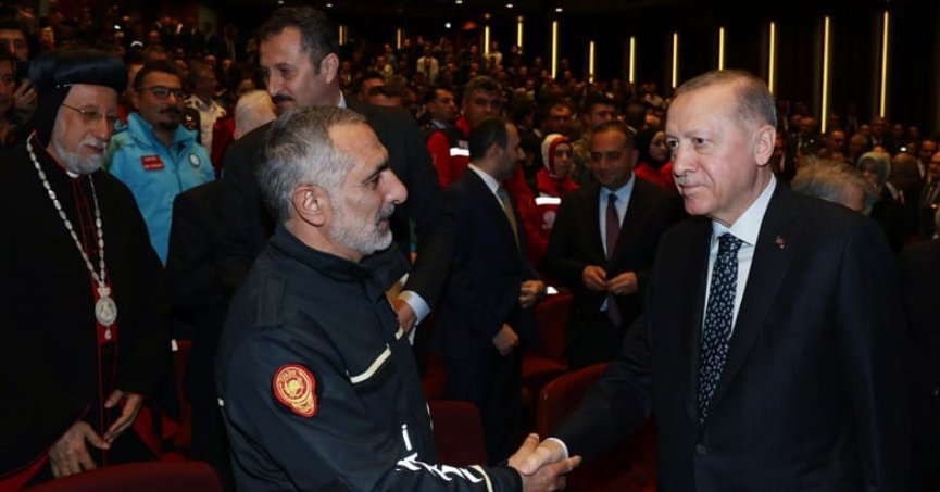 Kocaeli İtfaiyesi’ne Devlet Üstün Fedakârlık Madalyası