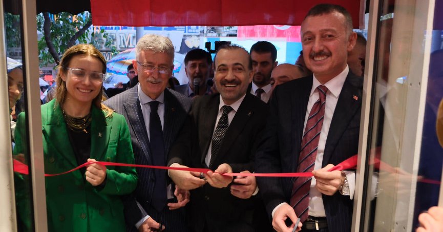 AK Parti’den görkemli açılış