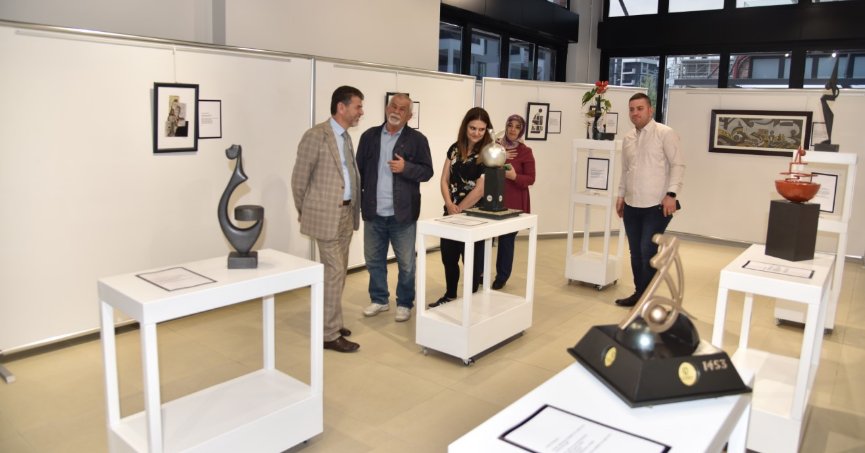  ‘Evrenin Şifresi’  adlı sergi açıldı