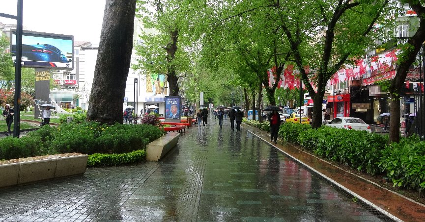 Kocaeli’de yağmur etkisini gösterdi