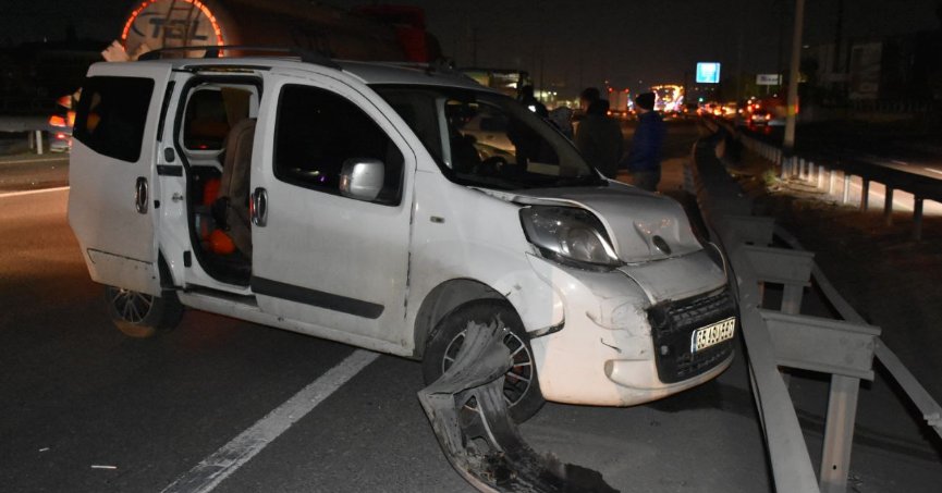 Otomobil hafif ticari araçla çarpıştı: 1 yaralı