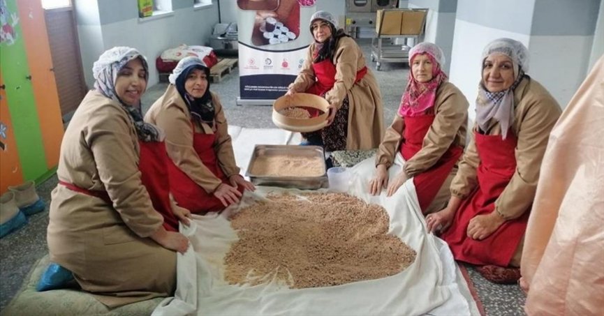 Girişimci kadınlar, kurdukları kooperatifle organik ürün satıyor