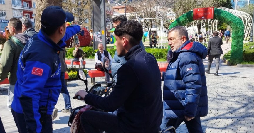 Zabıta, devriyelerle  güvenliği sağlıyor