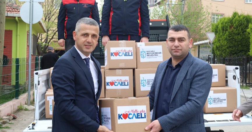 Muhtarlara kırtasiye malzemesi desteği