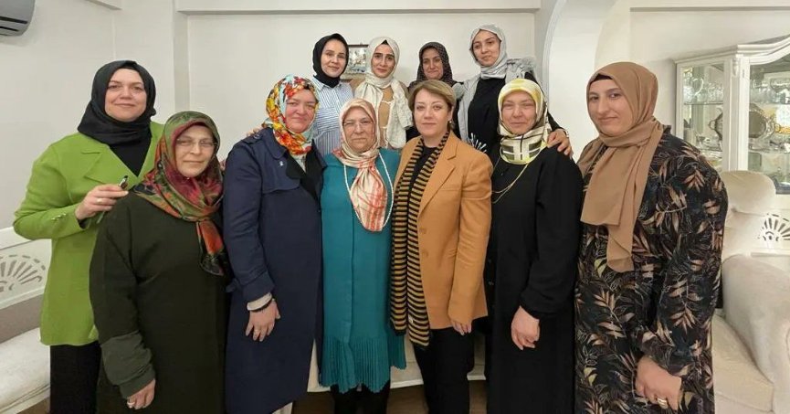 Özdemir, hem destek istedi hem üye yaptı