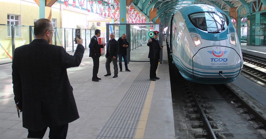 YHT’nin yeni hattında 28 bin 888 yolcu taşıdı