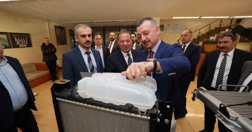 ‘Türkiye üreterek büyümeye, kalkınmaya devam ediyor’