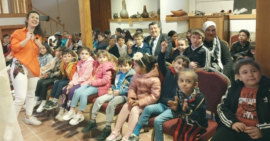 Öğrenciler, masal  gibi bir gün yaşadı