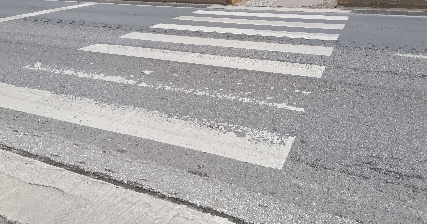 Geçit çizgilerine boyama yapılmalı