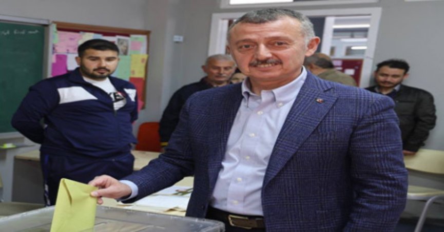 Başkan Büyükakın oyunu kullandı