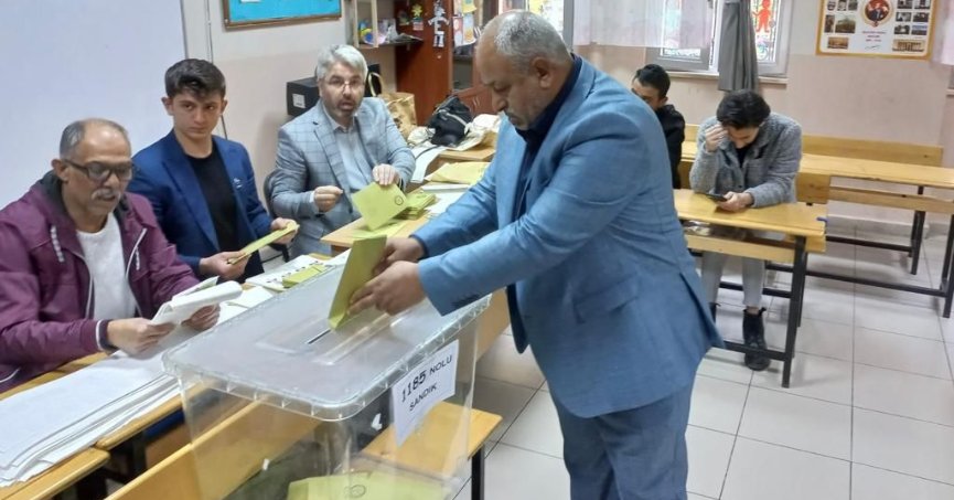 Erkan Aksoy, oyunu İzmit’te kullandı