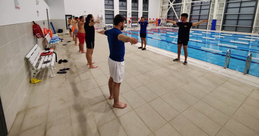 Cankurtaranlar sıkı eğitimden geçiyor