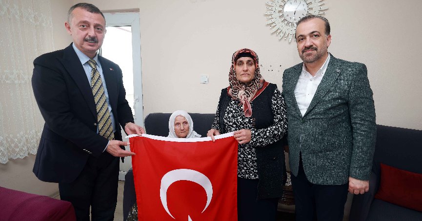 Büyükakın, şehit annelerini ziyaret etti