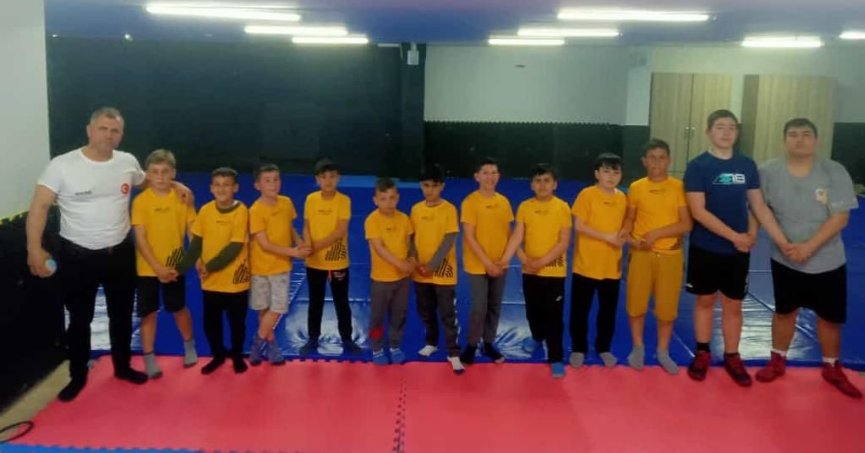 Nazmi Kahveciler genç sporcuları yetiştirecek