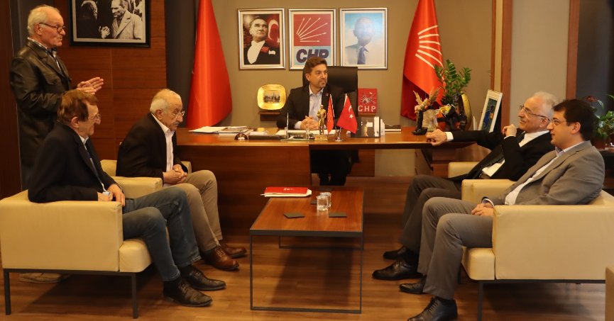 Karayalçın ve Emre, CHP Kocaeli’yi ziyaret etti