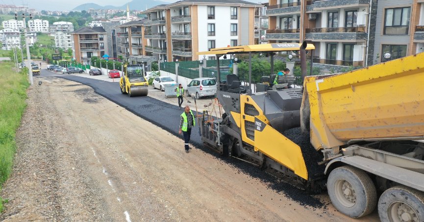 Başiskele’ye yeni yollar kazandırılıyor