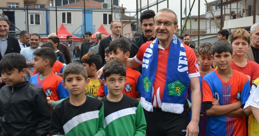 Selanikspor’a malzeme yardımı