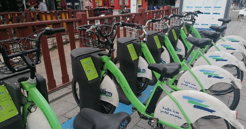 Bisikletlere verilen zarar tepki çekiyor