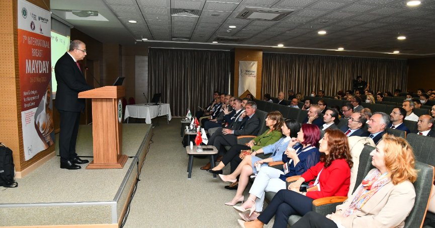 ‘Meme kanseri baş edilebilecek bir hastalık’