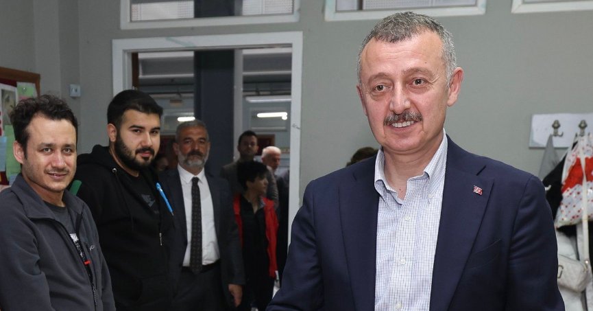 Başkan Büyükakın, oyunu kullandı