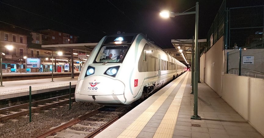 Milli elektrikli tren seferlerine başladı