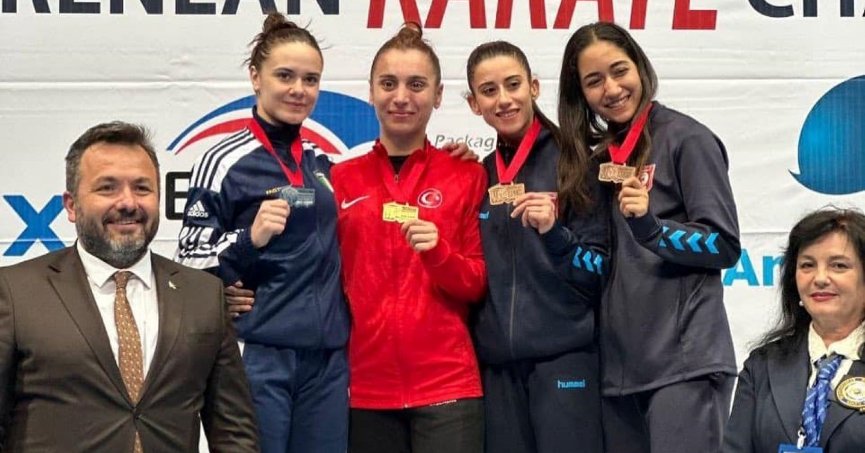 Gülsen, Akdeniz Karate Şampiyonu oldu