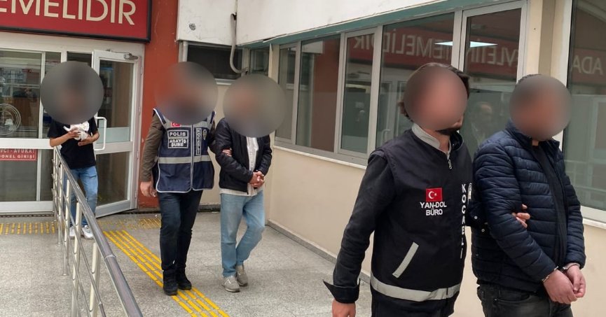 893 bin TL değerindeki saati  çalan 2 şüpheli tutuklandı