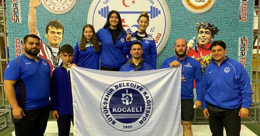 Kocaeli’nin haltercilerinden 2 gümüş madalya