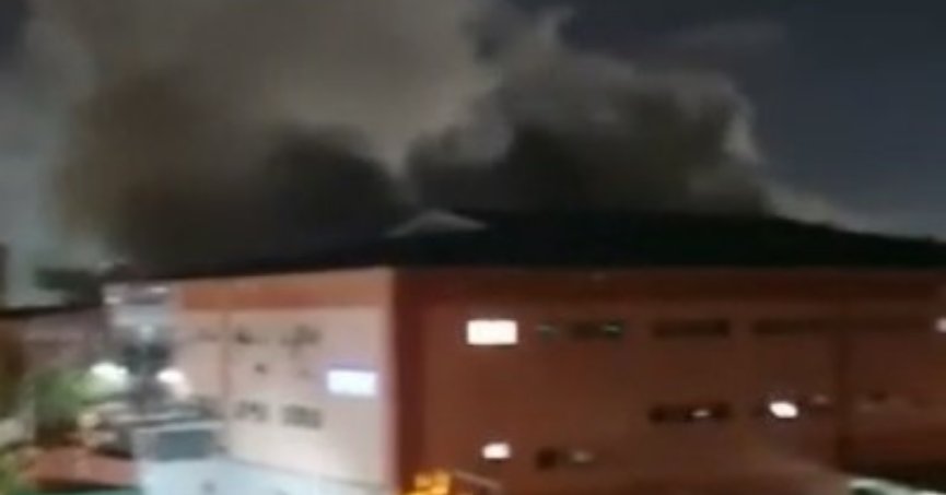 Geri dönüşüm fabrikasının deposunda yangın