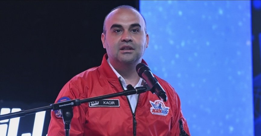 Sanayi ve Teknoloji Bakanı  Mehmet Fatih Kacır oldu