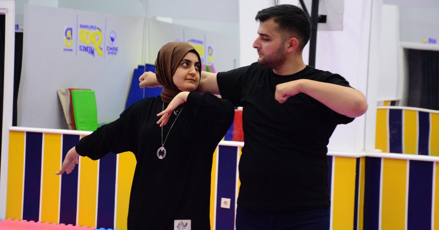 Düğünlerde geleneksel dans tercih ediliyor