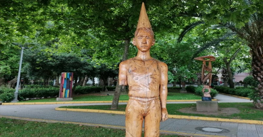 Zarar gören ahşap heykellere bakım gerekli