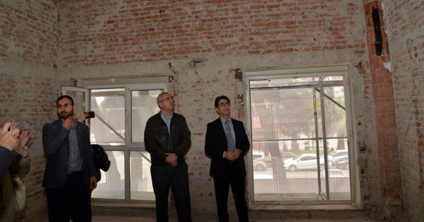 Halkevi’nde restorasyon çalışmaları devam ediyor