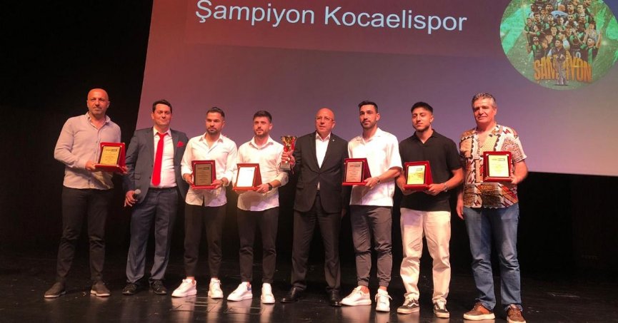 Kocaelispor ödülleri topladı