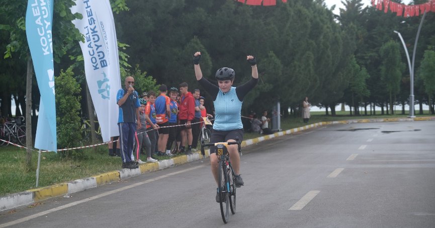 Minik ve genç pedallar Sekapark’ta çevrildi