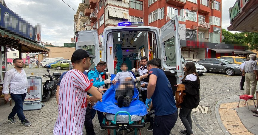 Gölcük’te sokak ortasında bıçaklı kavga: 2 yaralı