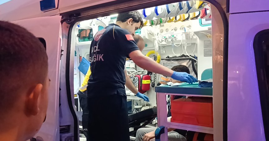 Otomobilin çarptığı bisikletli yaralandı