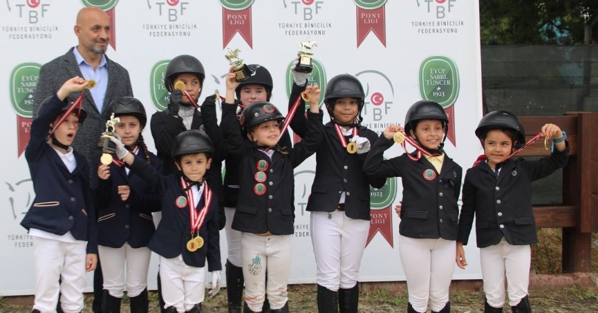 Küçük biniciler nefes kesti