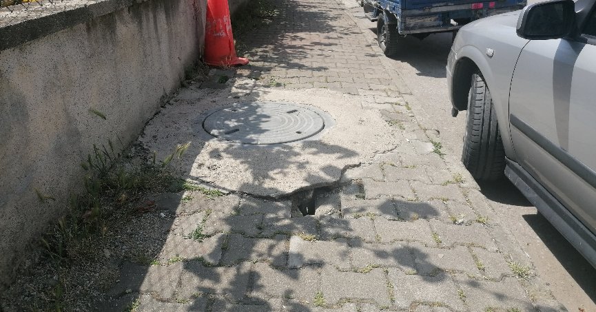 Bozulan kaldırıma düzenleme yapılmalı