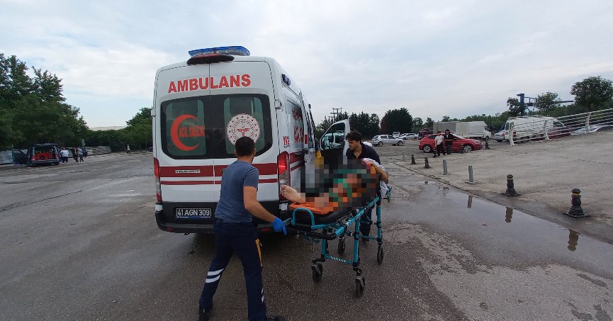 Sigara kavgasında 17 yaşındaki genç bıçaklandı