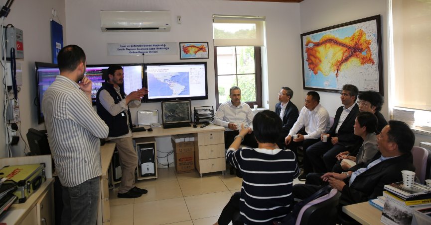 Çinli heyet, deprem çalışmalarını inceledi