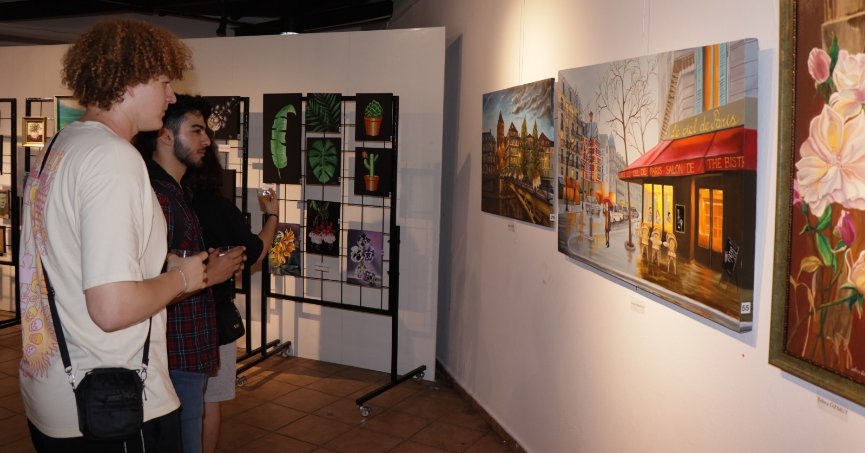 ‘Palet’ karma resim sergisi açıldı
