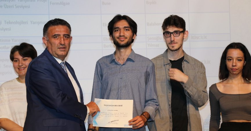 GTÜ öğrencilerinin başarıları ödüllendirildi