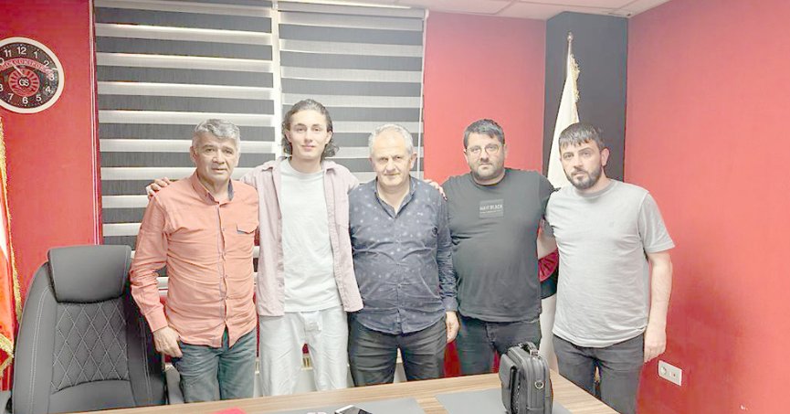 Gölcükspor’da transfer çalışmaları sürüyor