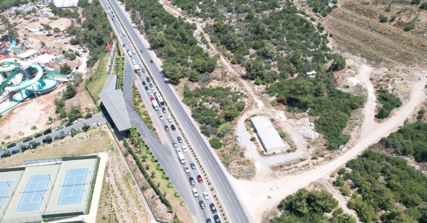 Bodrum’a 3 günde 75 bin araç giriş yaptı