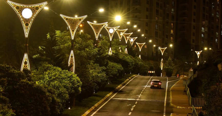 Büyükşehir geceyi gündüze çeviriyor