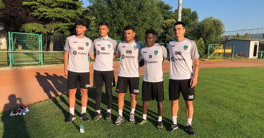 5 futbolcu deneniyor